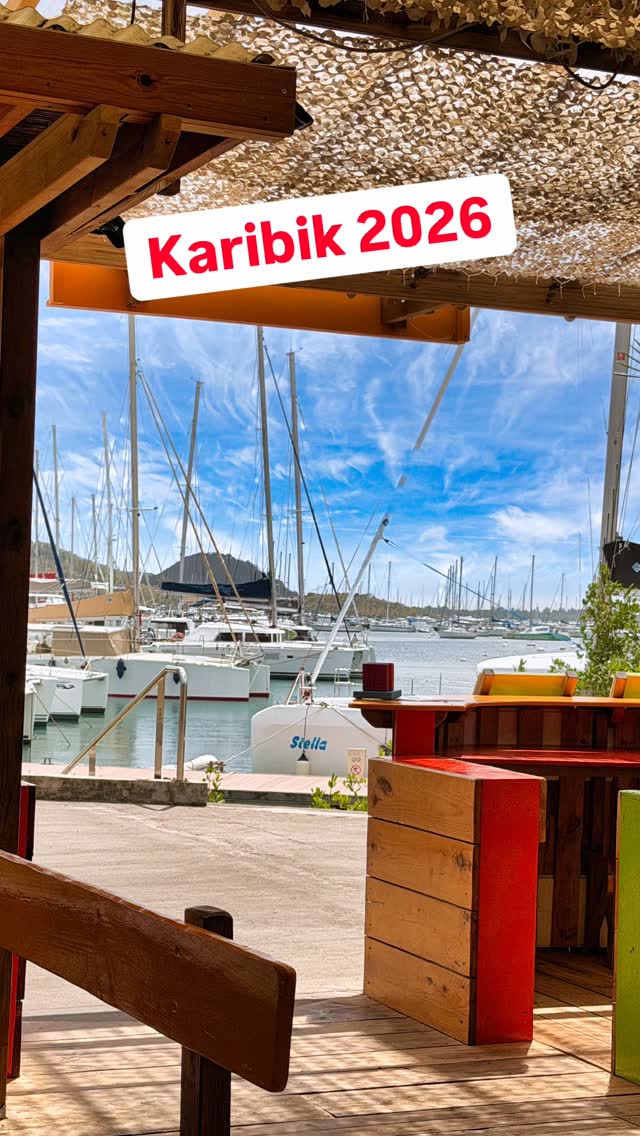 Karibik unter Segeln – von Guadeloupe nach Antigua, Dominica & zurück!
Setz die Segel mit uns auf einem unvergesslichen Törn durch die Inselwelt der östlichen Karibik.
Von Pointe-à-Pitre geht’s entlang der palmengesäumten Küsten Guadeloupes nach Antigua, wo britische Geschichte auf karibisches Lebensgefühl trifft.
Weiter nach Deshaies, den traumhaften Îles des Saintes, in die unberührte Natur Dominicas und schließlich zur Zuckerinsel Marie-Galante – türkisblaues Wasser, Passatwind und pure Lebensfreude inklusive. ⚓️☀️

Lerne, segle, genieße – mit der Segelschule Meersburg & Friedrichshafen.
💙 Kleine Crew. Große Erlebnisse.#bodensee #karibik #sunset #segeln #meersburg